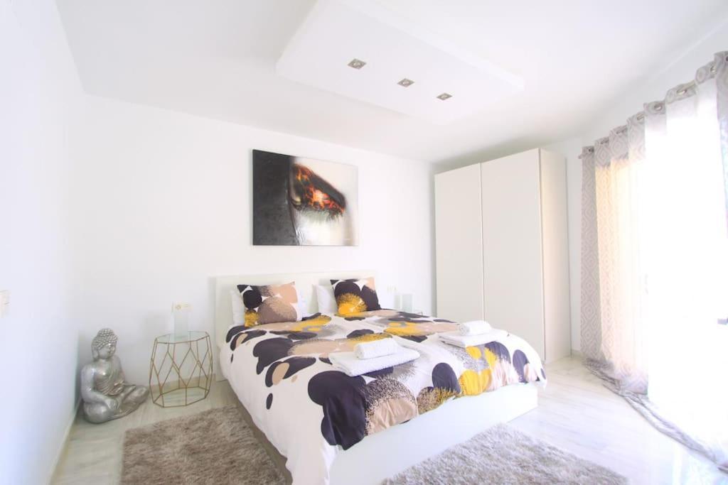 1080 - Golden Jacuzzi Apartment *